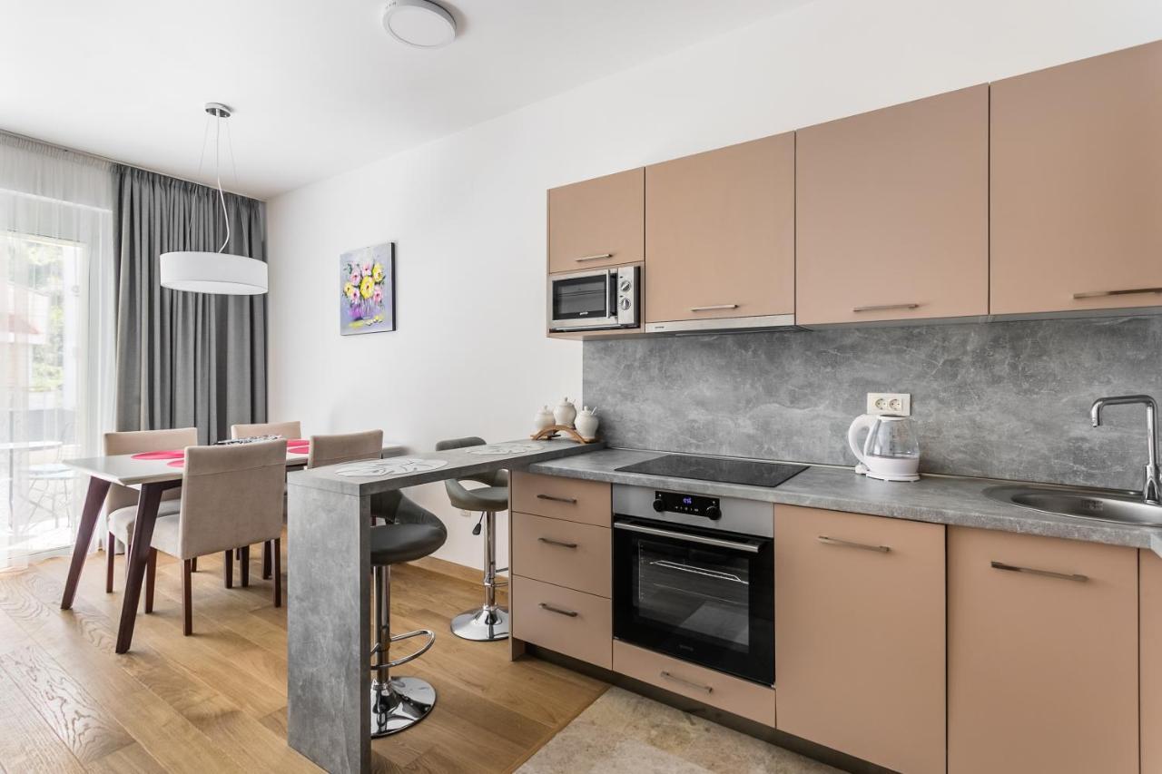 Apartments Lm Residence Рафаїловичі Екстер'єр фото