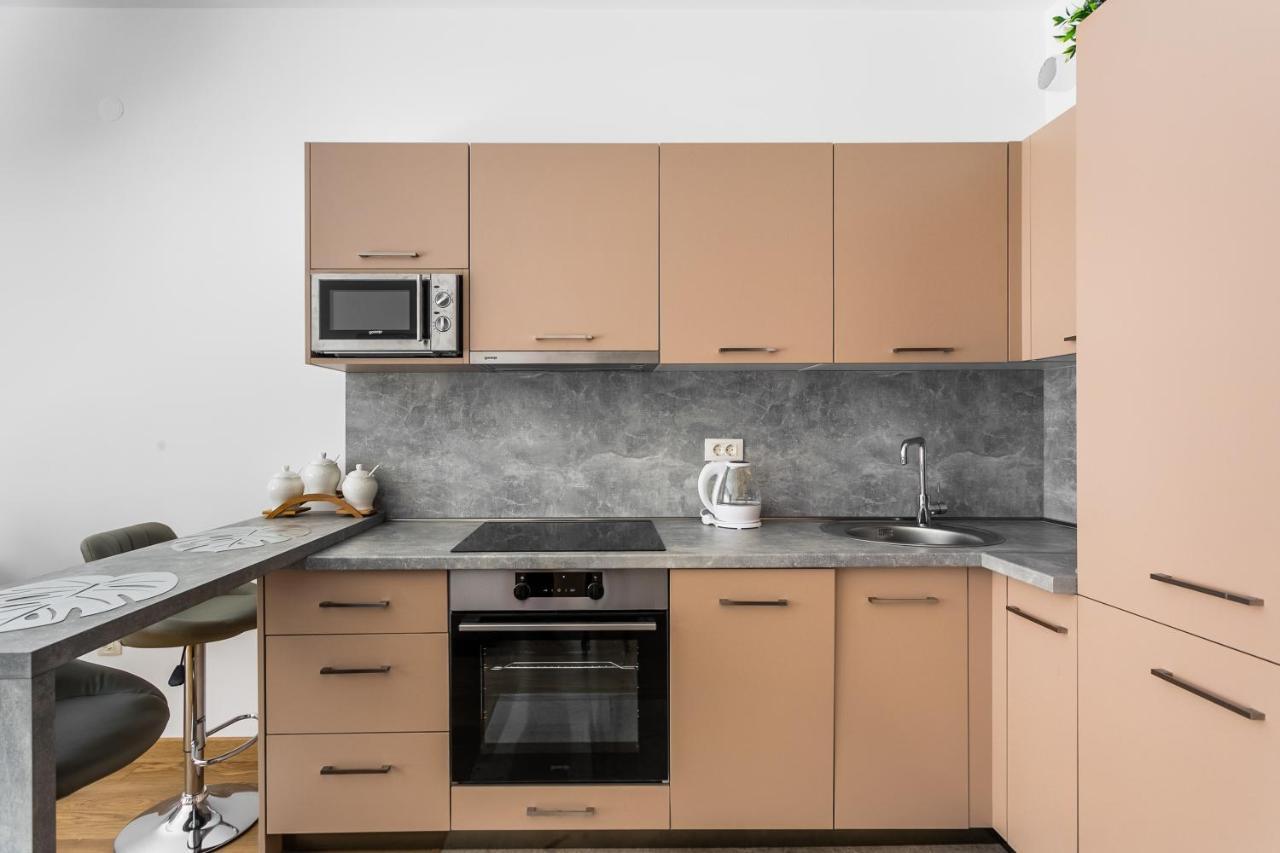 Apartments Lm Residence Рафаїловичі Екстер'єр фото